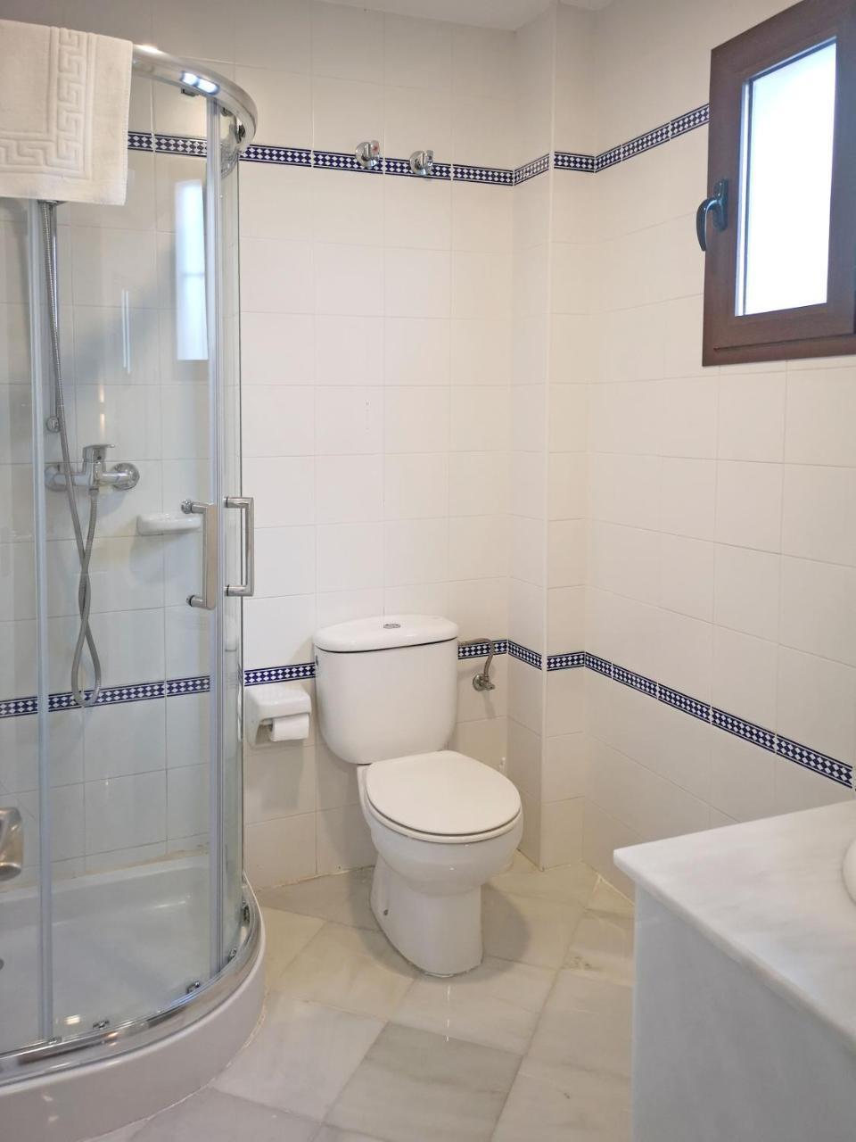 Hostal Bodega Conil De La Frontera Eksteriør billede